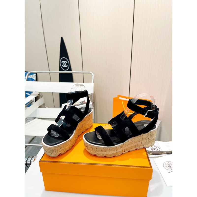 H**mes sandals